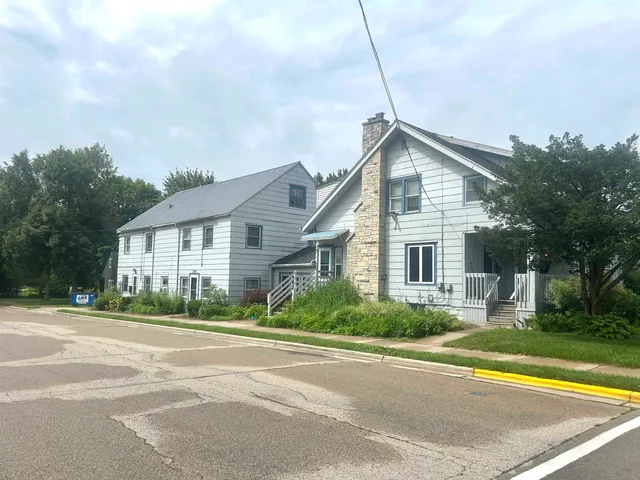 $550,000 | 825 Park Avenue, Little Chute, WI 54140