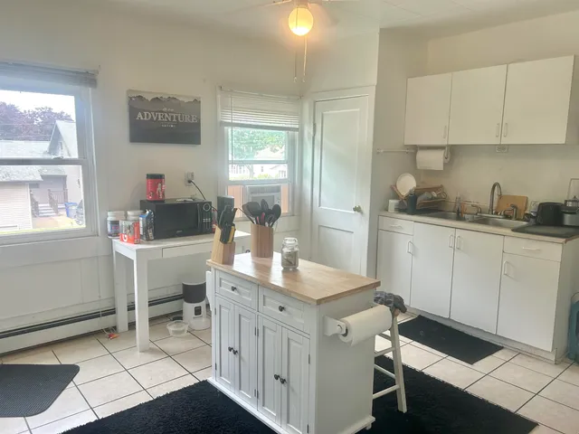 $550,000 | 825 Park Avenue, Little Chute, WI 54140