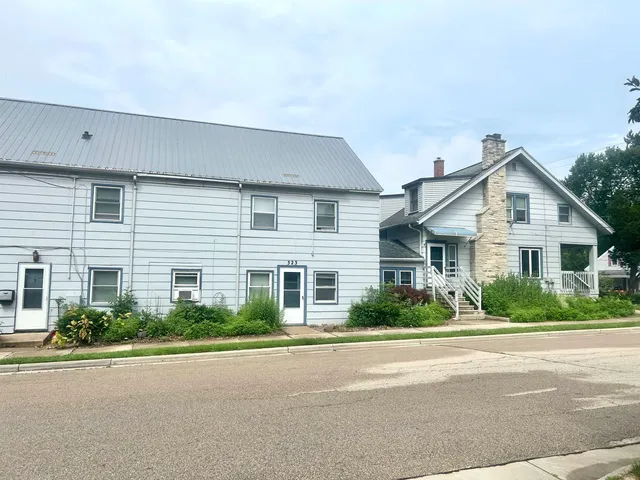 $550,000 | 825 Park Avenue, Little Chute, WI 54140