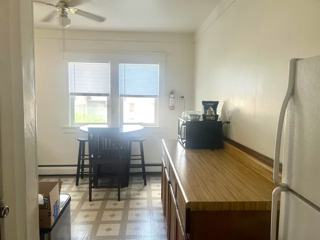 $550,000 | 825 Park Avenue, Little Chute, WI 54140