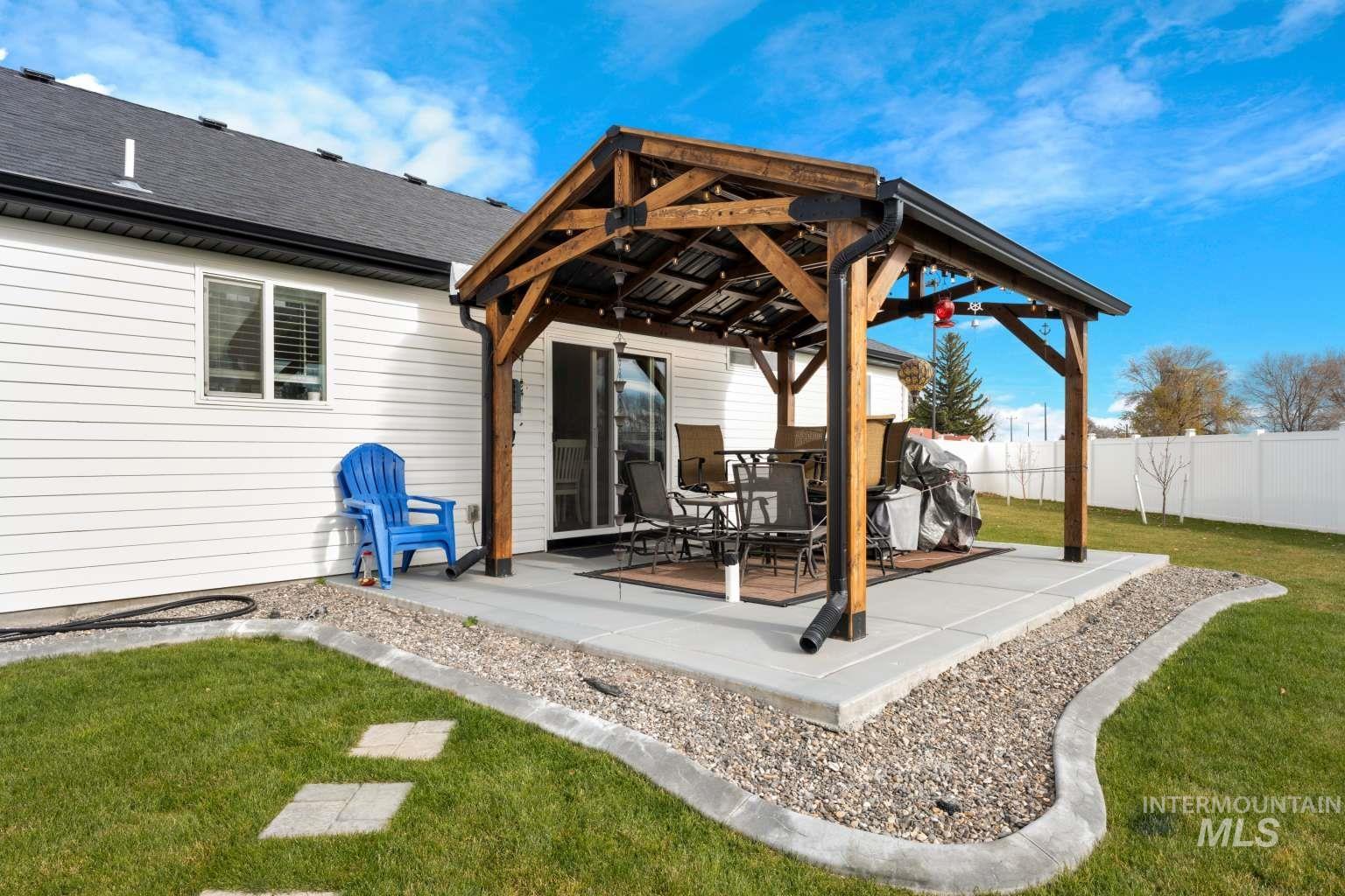 521 East 15th Street Rupert, ID 83350 - Photo 19 of 21 View of patio featuring a gazebo