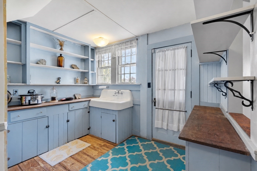 58 Loomis Lane Barnstable, MA 02632 - Photo 7 of 42