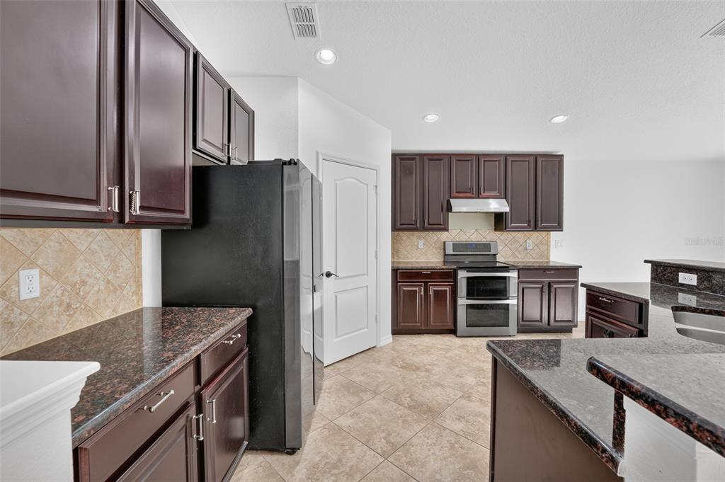 10648 Inside Loop Orlando, FL 32825 - Photo 22 of 46 Gallery Image 22