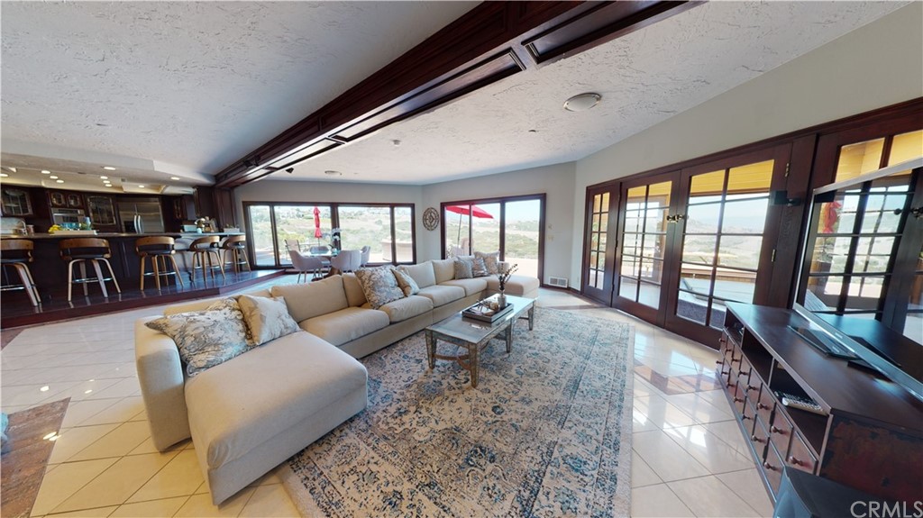 868 Avenida Acapulco San Clemente, CA 92672 - Photo 24 of 52 Family Room/Jacuzzi