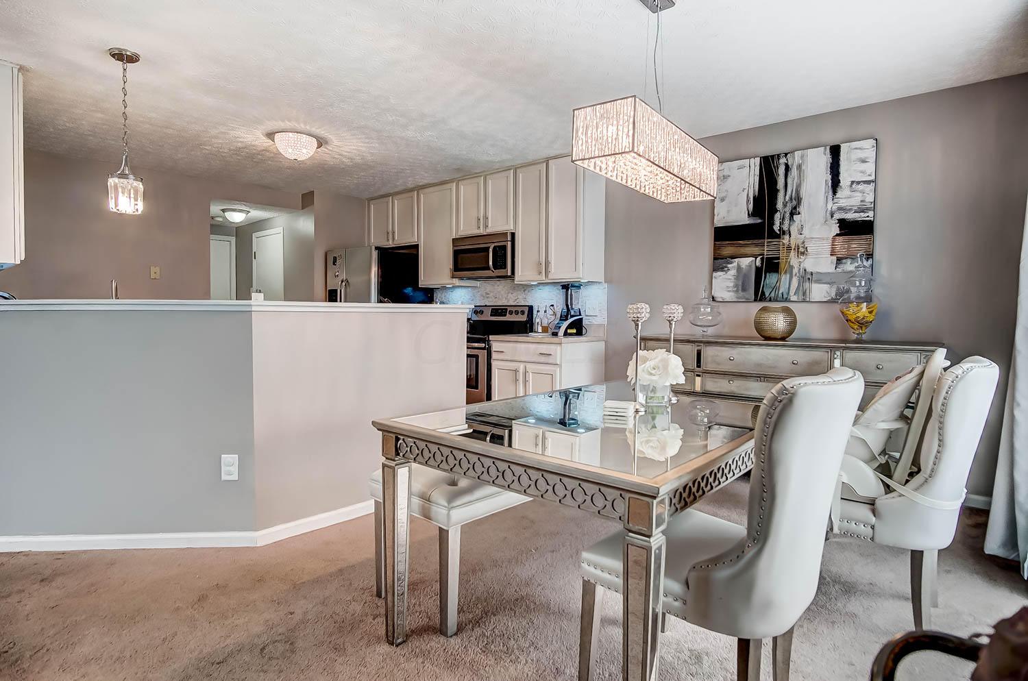 2111 Margo Road Columbus, OH 43229 - Photo 7 of 36 Gallery Image 7