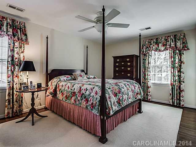 818 Ashmeade Road, Unit 3 Charlotte, NC 28211 - Photo 11 of 16 Gallery Image 11