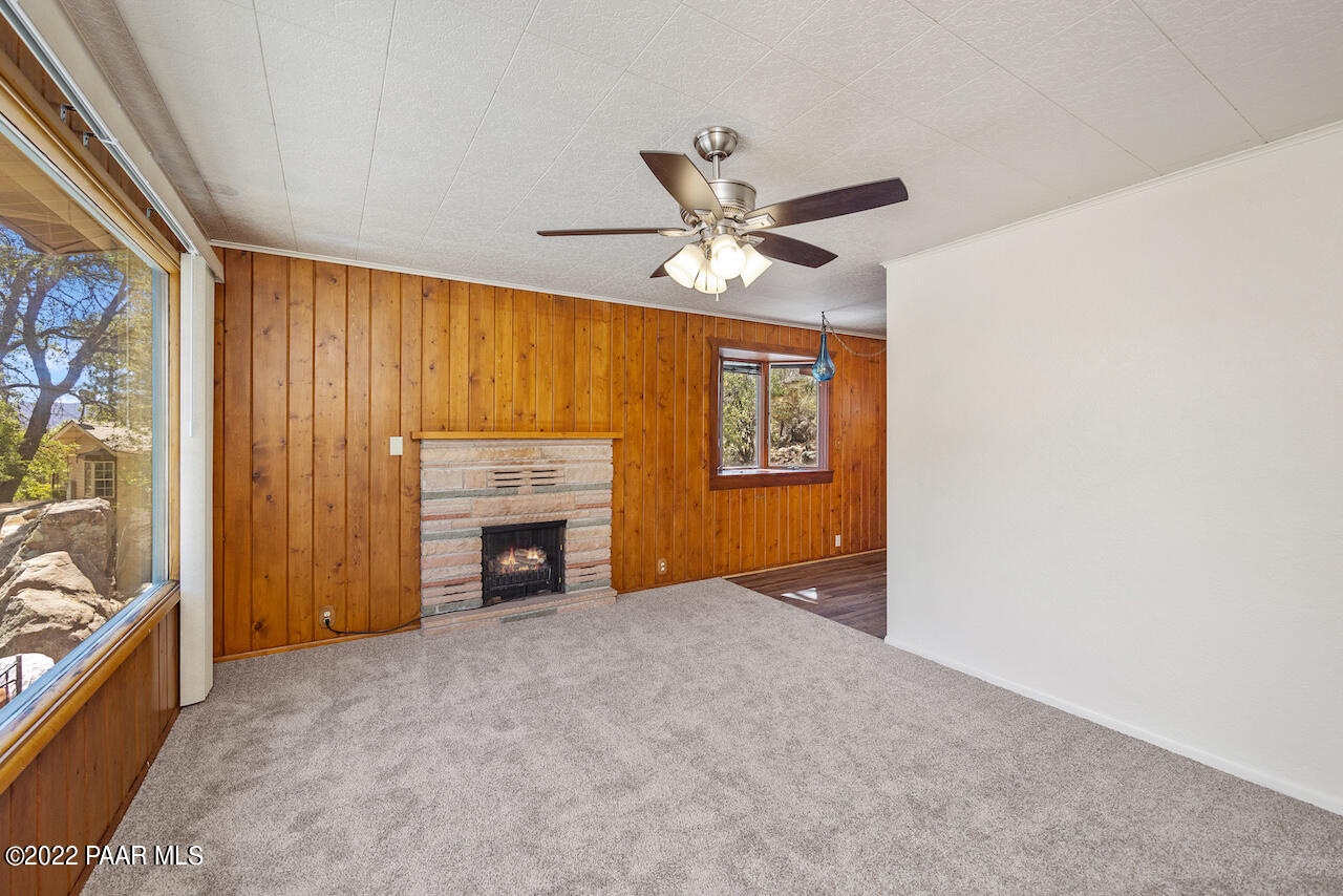 1627 Idylwild Road Prescott, AZ 86305 - Photo 4 of 26 004_Living Room