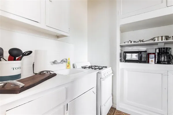 $995 | 324 West Canty Street, Unit 3, Dallas, TX 75208