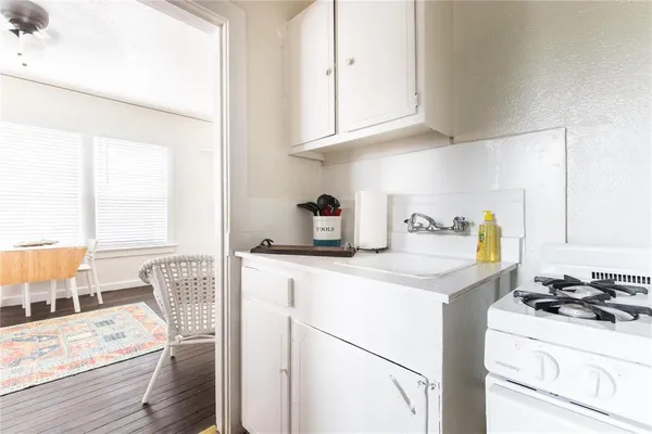 $995 | 324 West Canty Street, Unit 3, Dallas, TX 75208