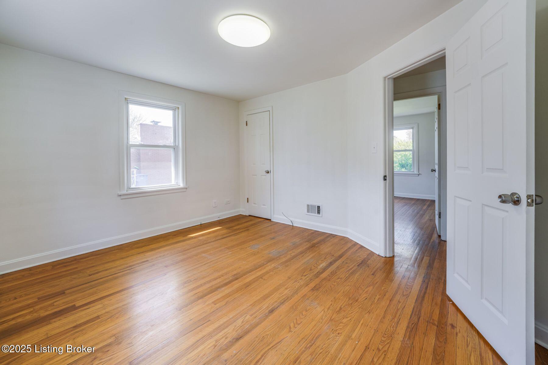 8509 Robbins Road Louisville, KY 40258 - Photo 11 of 24 photo_online_011
