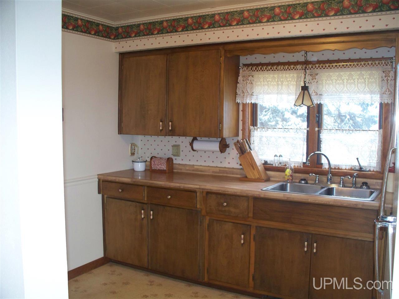 E8200 East Mill Street Ramsay, MI 49959 - Photo 6 of 23