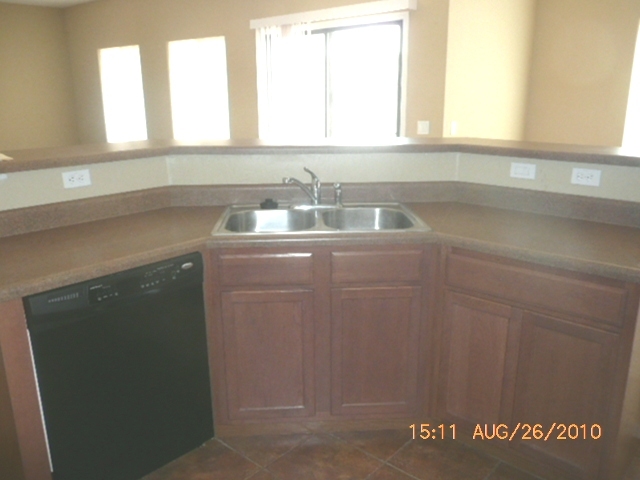 2684 South Chaparral Road Apache Junction, AZ 85119 - Photo 4 of 18 MRKTG Breakfast Bar