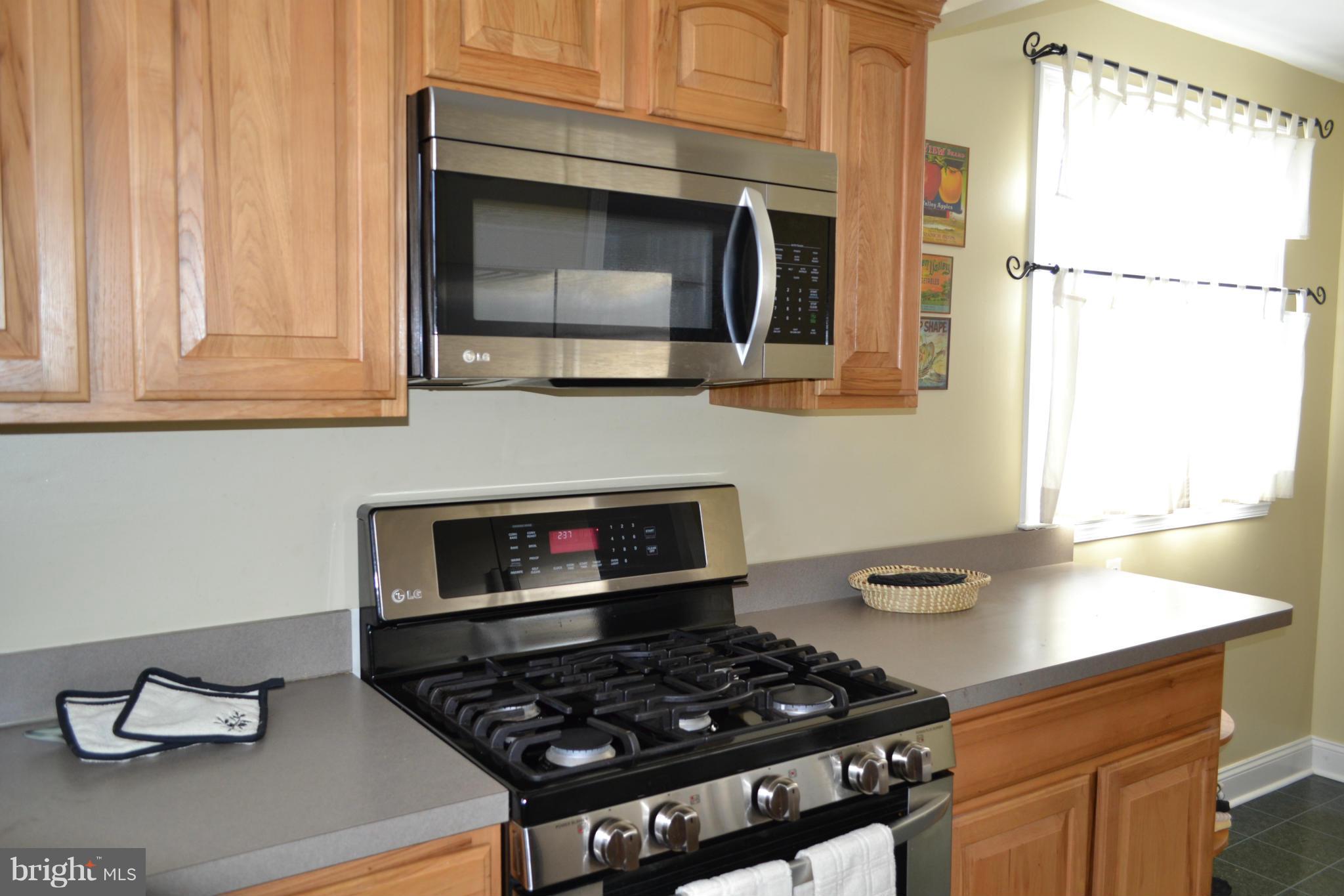 323 Norgulf Road Reisterstown, MD 21136 - Photo 11 of 30 Gas Range