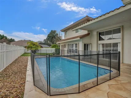 $885,000 | 4077 Northwest 83rd Lane, Coral Springs, FL 33065