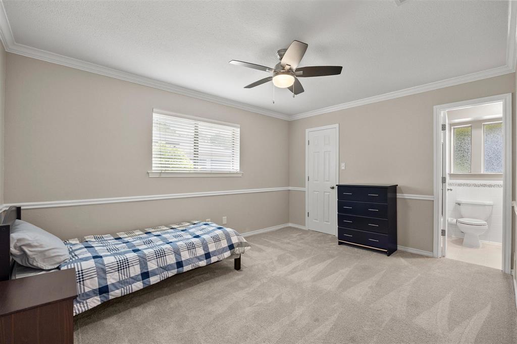 126 Shepherds Glen Road Heath, TX 75032 - Photo 24 of 29 Laundry with entry to garage
