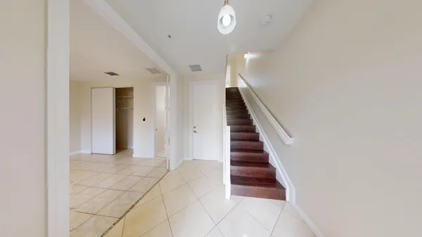 $3,500 | 690 Amador Lane, Unit 3, West Palm Beach, FL 33401