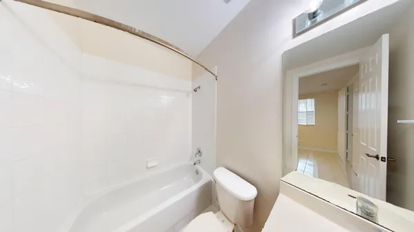 $3,500 | 690 Amador Lane, Unit 3, West Palm Beach, FL 33401