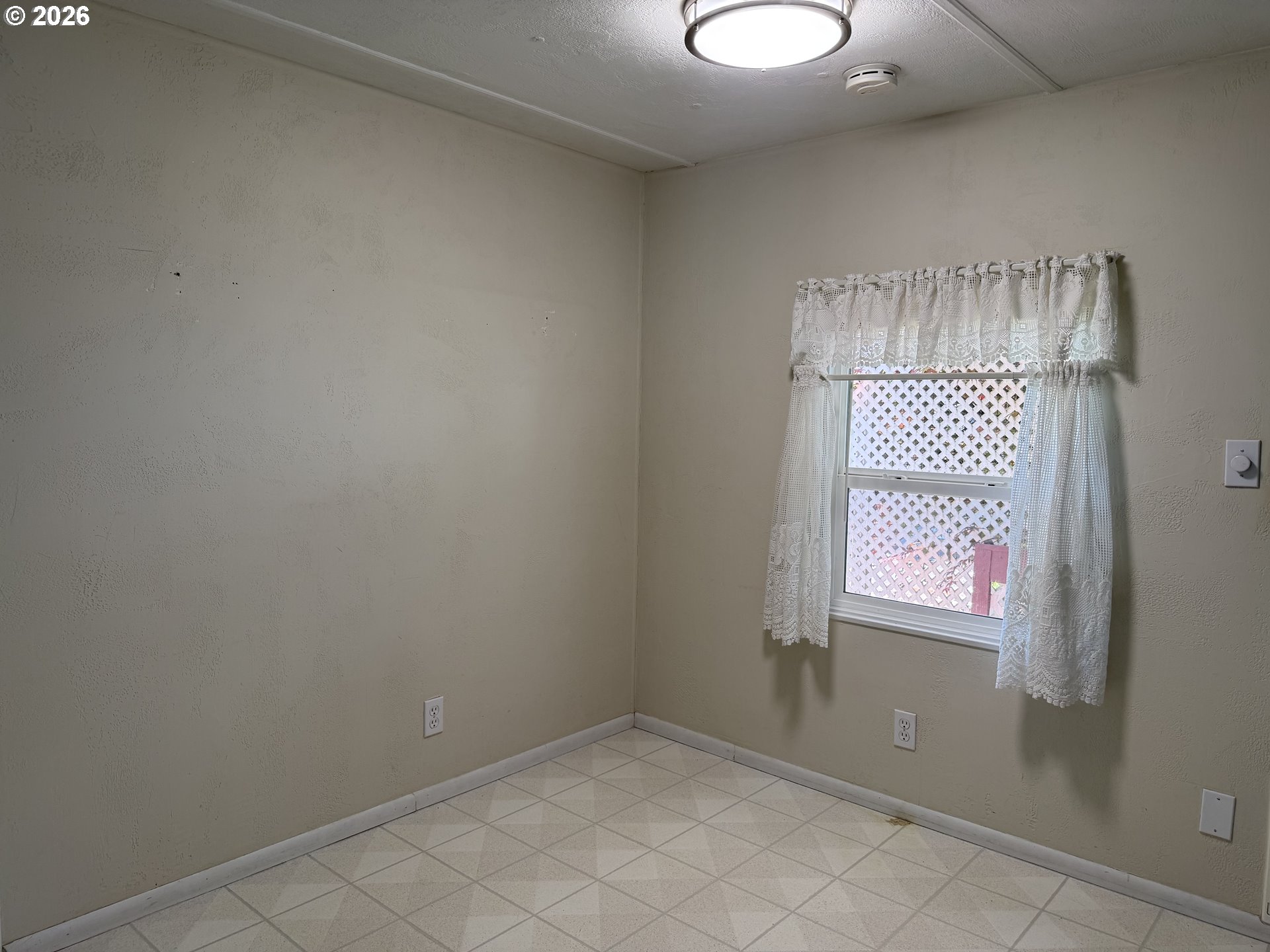 5335 Main Street, Unit 10 Springfield, OR 97478 - Photo 11 of 35 Dining Area