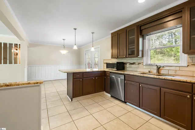 $244,000 | 105 Pinewood Avenue, Clinton, SC 29325