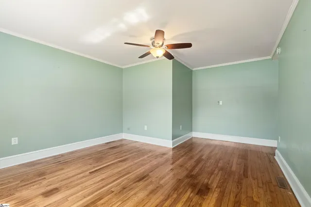 $244,000 | 105 Pinewood Avenue, Clinton, SC 29325