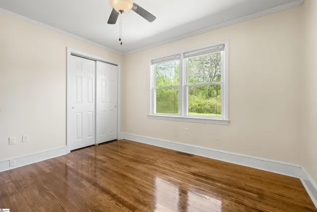 $244,000 | 105 Pinewood Avenue, Clinton, SC 29325