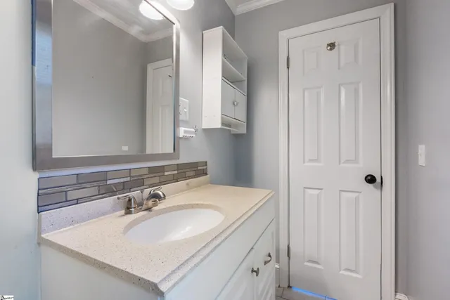 $244,000 | 105 Pinewood Avenue, Clinton, SC 29325