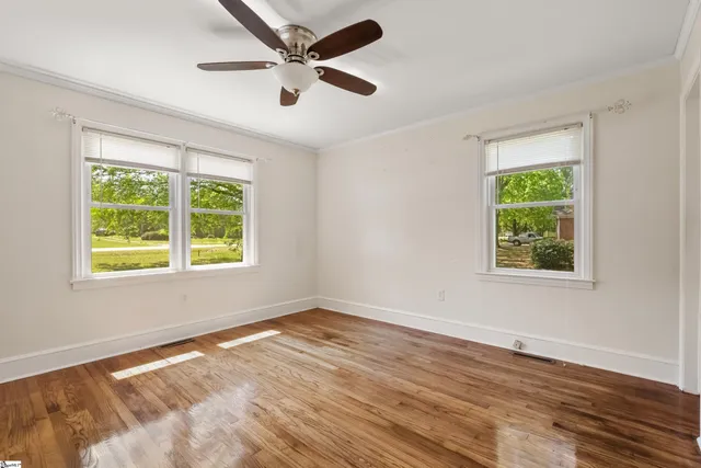 $244,000 | 105 Pinewood Avenue, Clinton, SC 29325