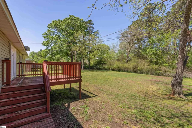 $244,000 | 105 Pinewood Avenue, Clinton, SC 29325