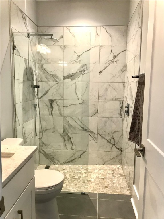 102 Mapleleaf Way Seneca, SC 29672 - Photo 27 of 40 Guest Bath