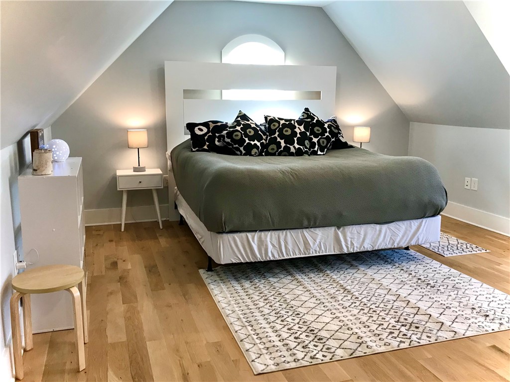 102 Mapleleaf Way Seneca, SC 29672 - Photo 32 of 40 Bonus Room Suite