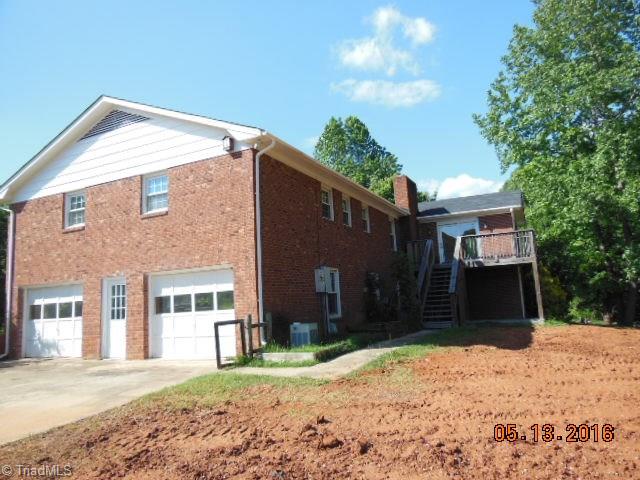 349 Barons Road Clemmons, NC 27012 - Photo 2 of 18 Gallery Image 2