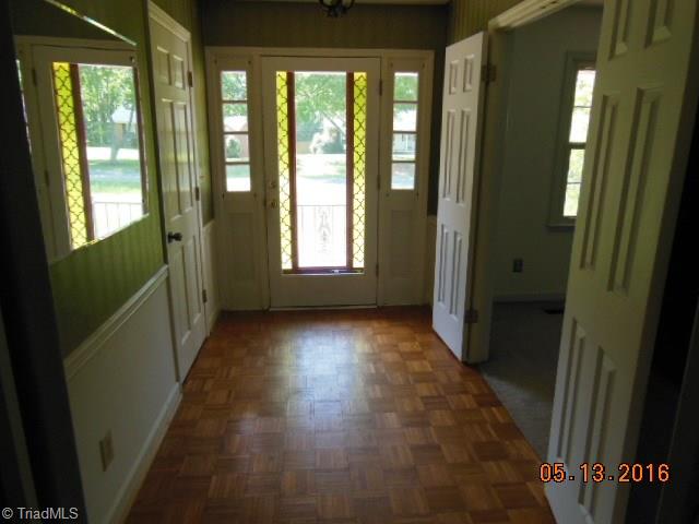349 Barons Road Clemmons, NC 27012 - Photo 3 of 18 Gallery Image 3
