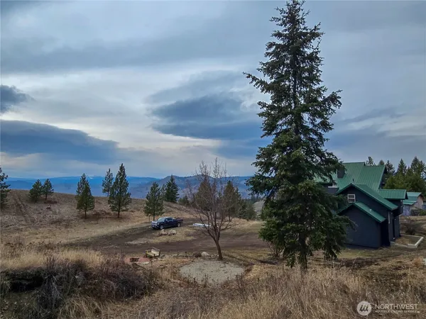 $549,900 | 15 Anfair Lane, Curlew, WA 99118