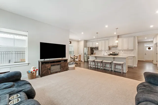 $490,000 | 3694 Reddington Circle, Elgin, IL 60124