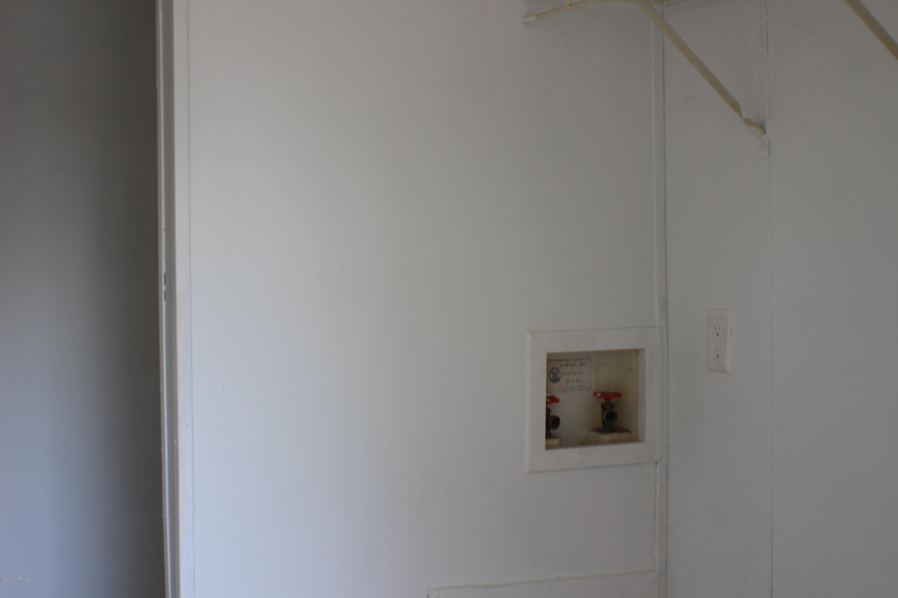2878 Buck Branch Road Southwest Supply, NC 28462 - Photo 22 of 27 Laundry Room