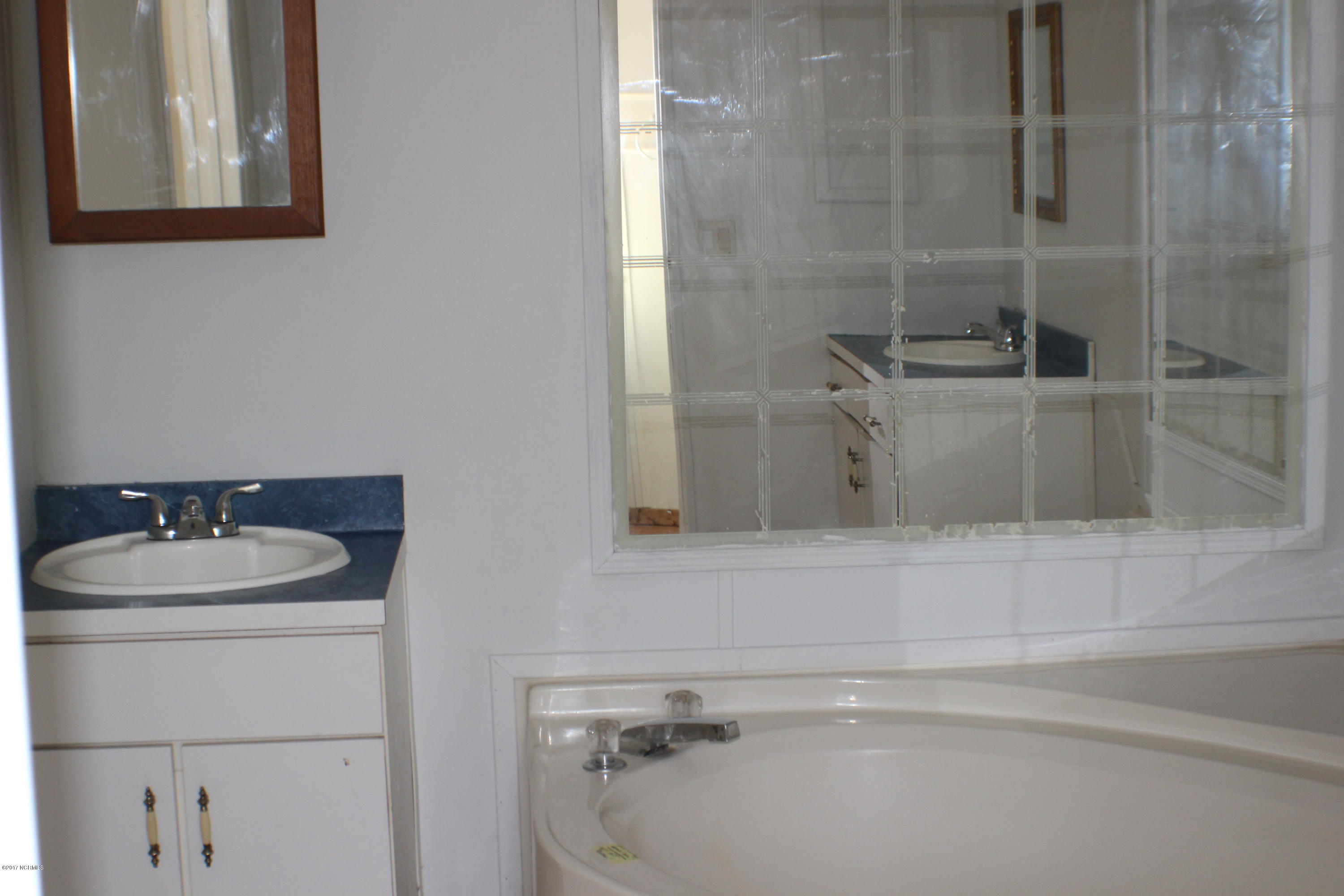 2878 Buck Branch Road Southwest Supply, NC 28462 - Photo 25 of 27 Master Bath