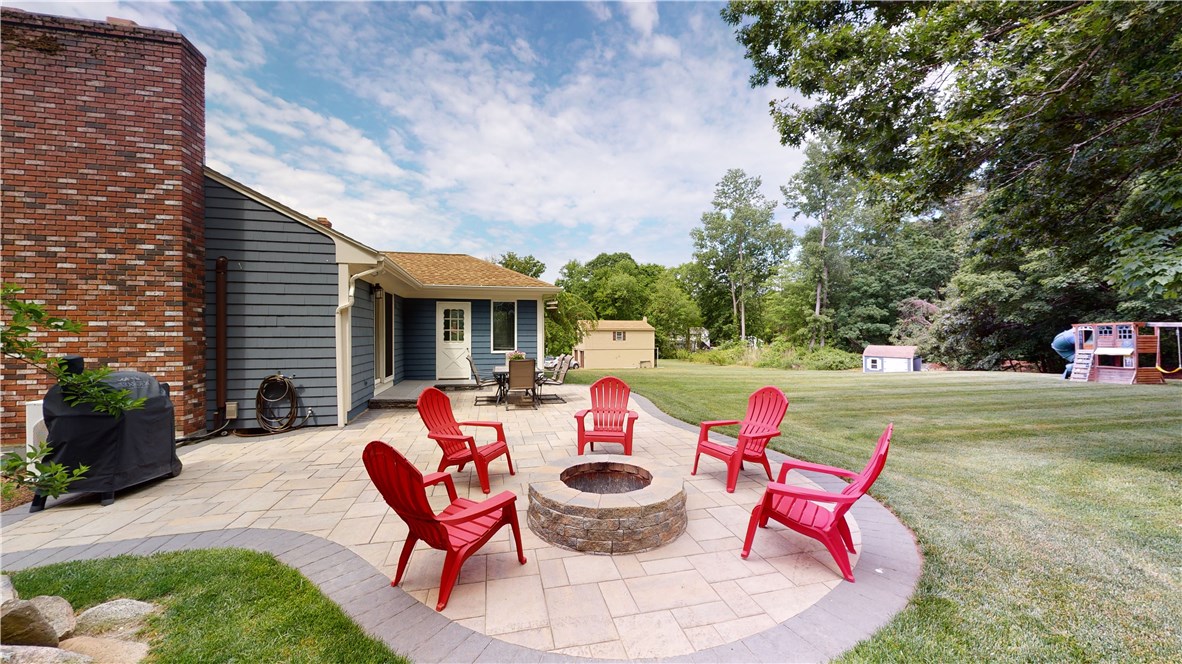 12 Doire Road Cumberland, RI 02864 - Photo 3 of 37 Gallery Image 3