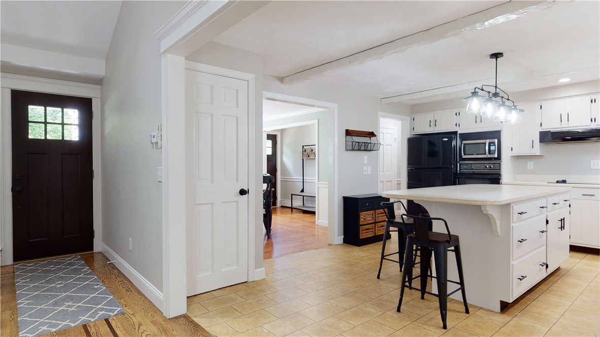 12 Doire Road Cumberland, RI 02864 - Photo 7 of 37 Gallery Image 7