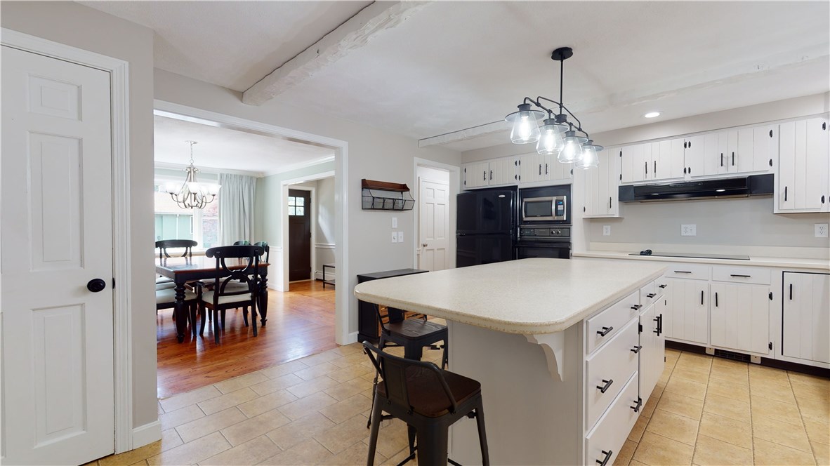 12 Doire Road Cumberland, RI 02864 - Photo 9 of 37 Gallery Image 9