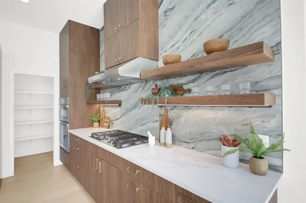 $2,000,000 | 1310 Cullen Avenue, Austin, TX 78757