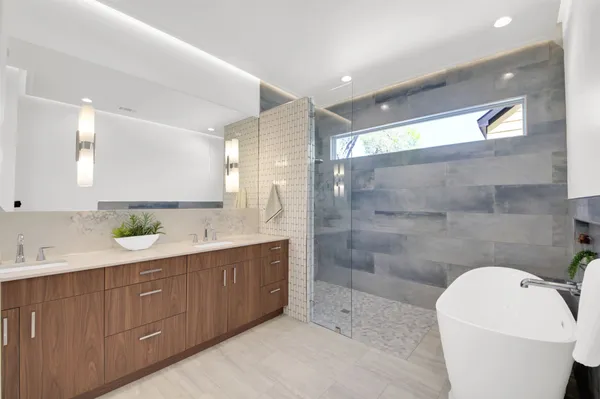 $2,000,000 | 1310 Cullen Avenue, Austin, TX 78757
