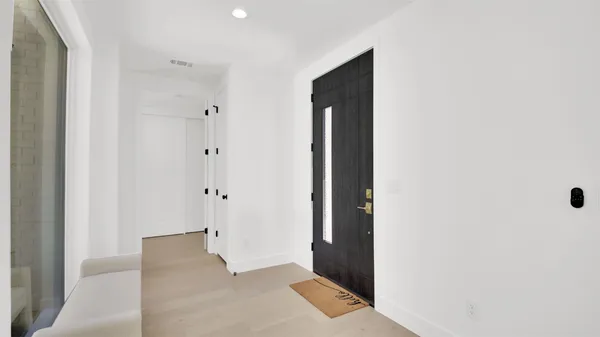 $2,000,000 | 1310 Cullen Avenue, Austin, TX 78757