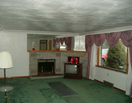 718 Winfield Road Cabot, PA 16023 - Photo 4 of 7 Gallery Image 4