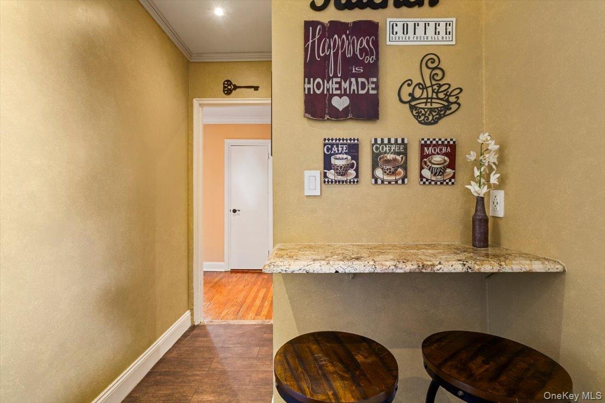 485 Bronx River Road, Unit C62 Yonkers, NY 10704 - Photo 15 of 21 a close view of kitchen appliances