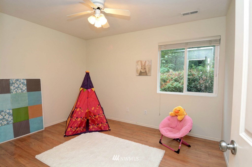 403 211th Place Southeast Bothell, WA 98021 - Photo 12 of 19