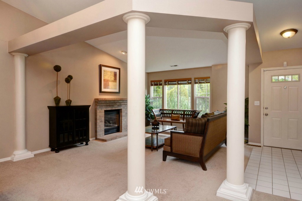 403 211th Place Southeast Bothell, WA 98021 - Photo 3 of 19