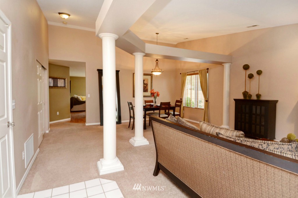 403 211th Place Southeast Bothell, WA 98021 - Photo 5 of 19