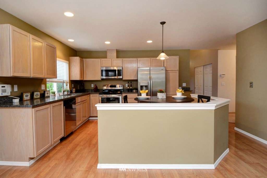 403 211th Place Southeast Bothell, WA 98021 - Photo 6 of 19