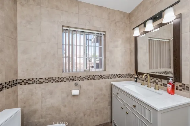 $6,700 | 814 Kellogg Avenue, Glendale, CA 91202