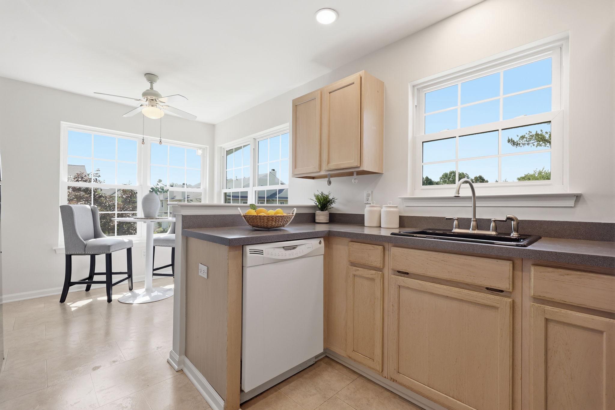 2601 Waterford Road, Unit 95 Yardley, PA 19067 - Photo 7 of 34 Kitchen